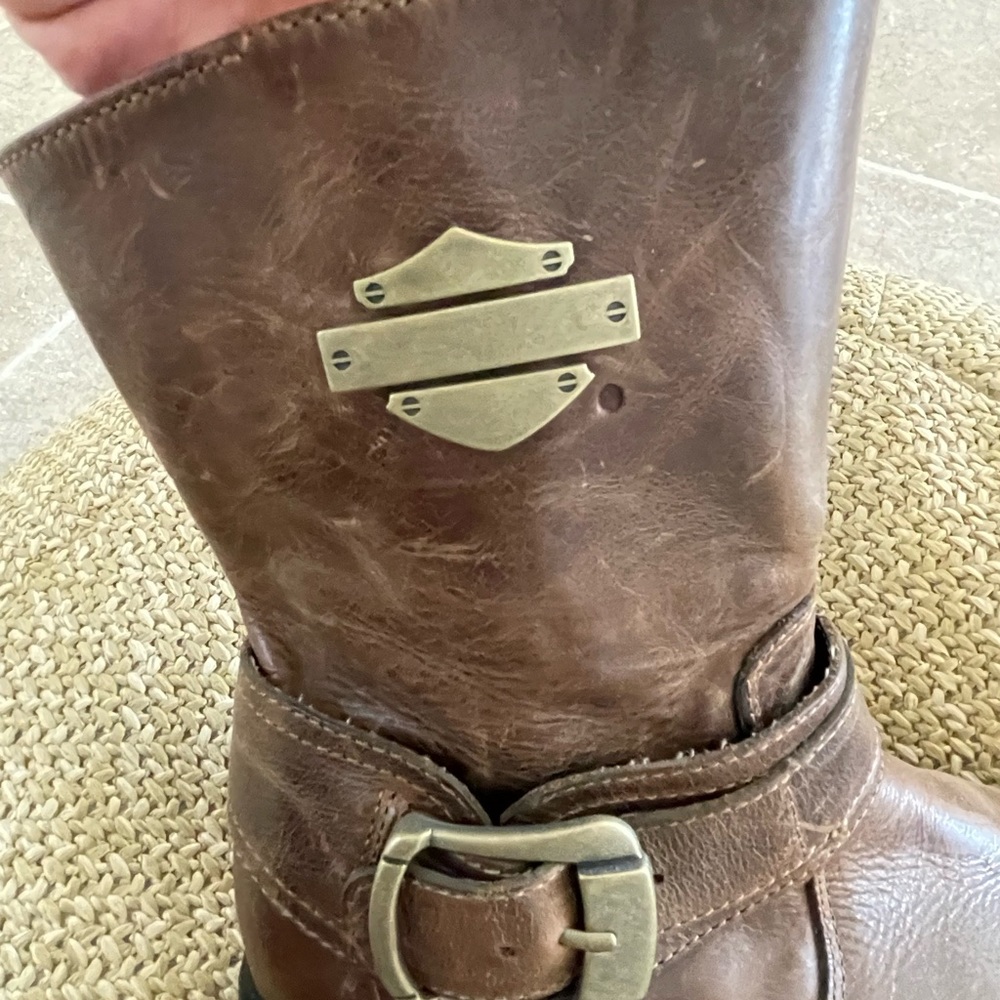 Authentic cognac Harley Davidson boot solid brass accessories